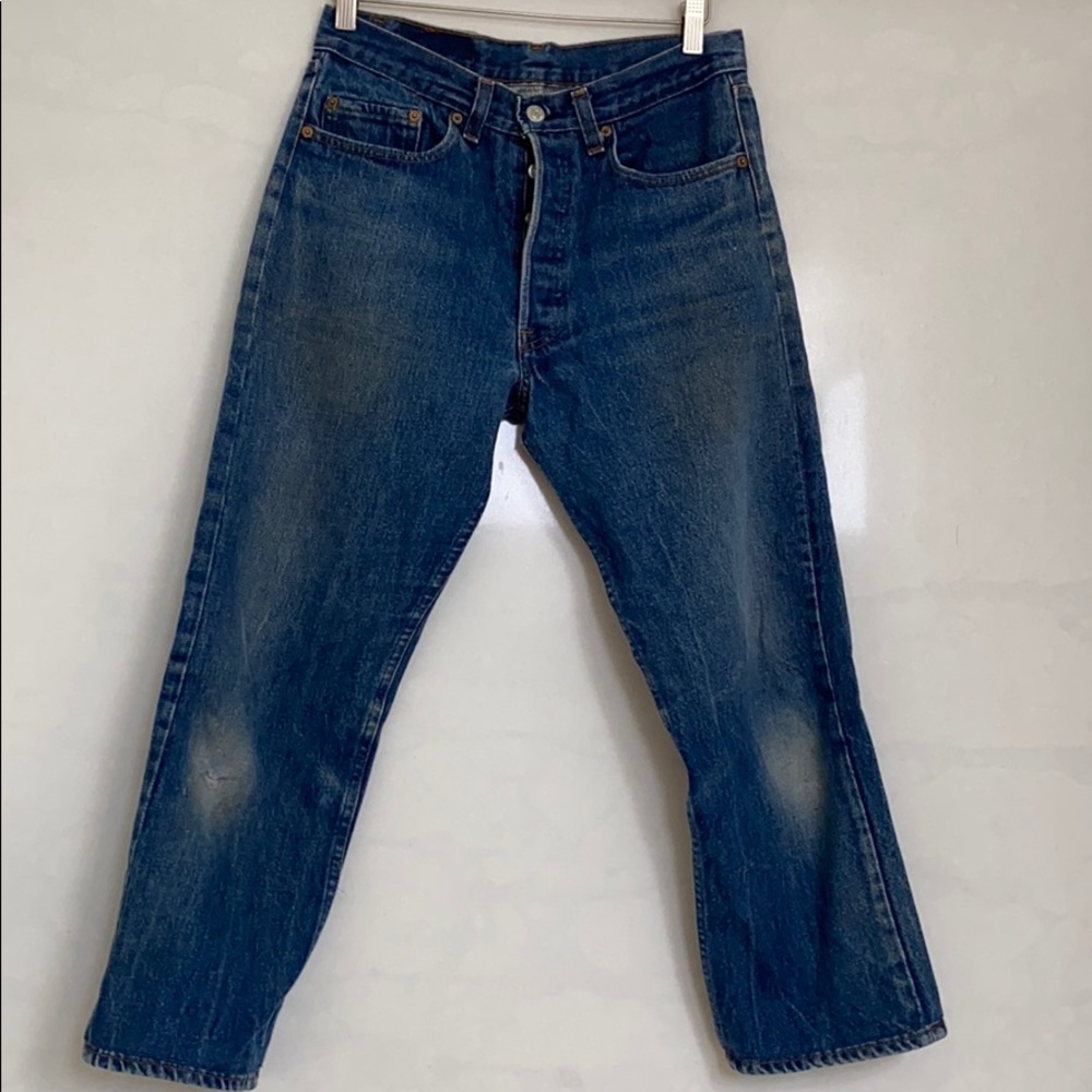 VINTAGE Levis 501 cropped straight leg jeans